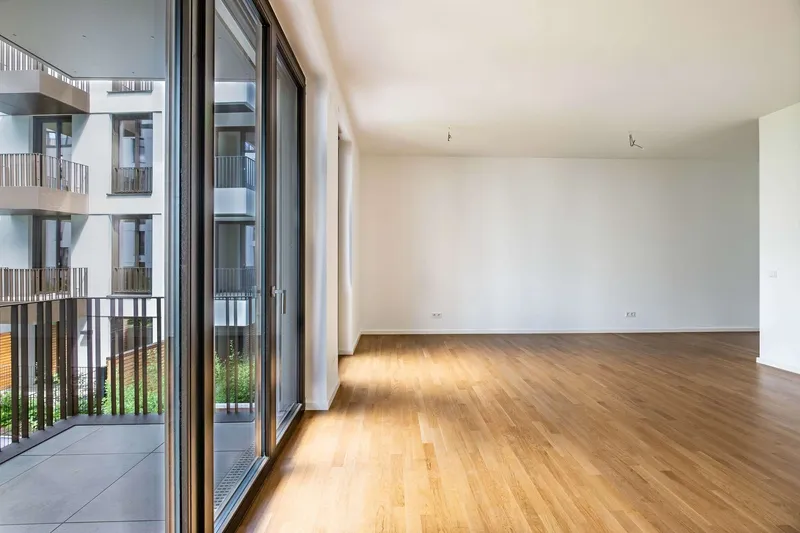 Raus aus dem Trubel -- Rein ins Zuhause: Premium Wohnung direkt verfügbar! — photo 1